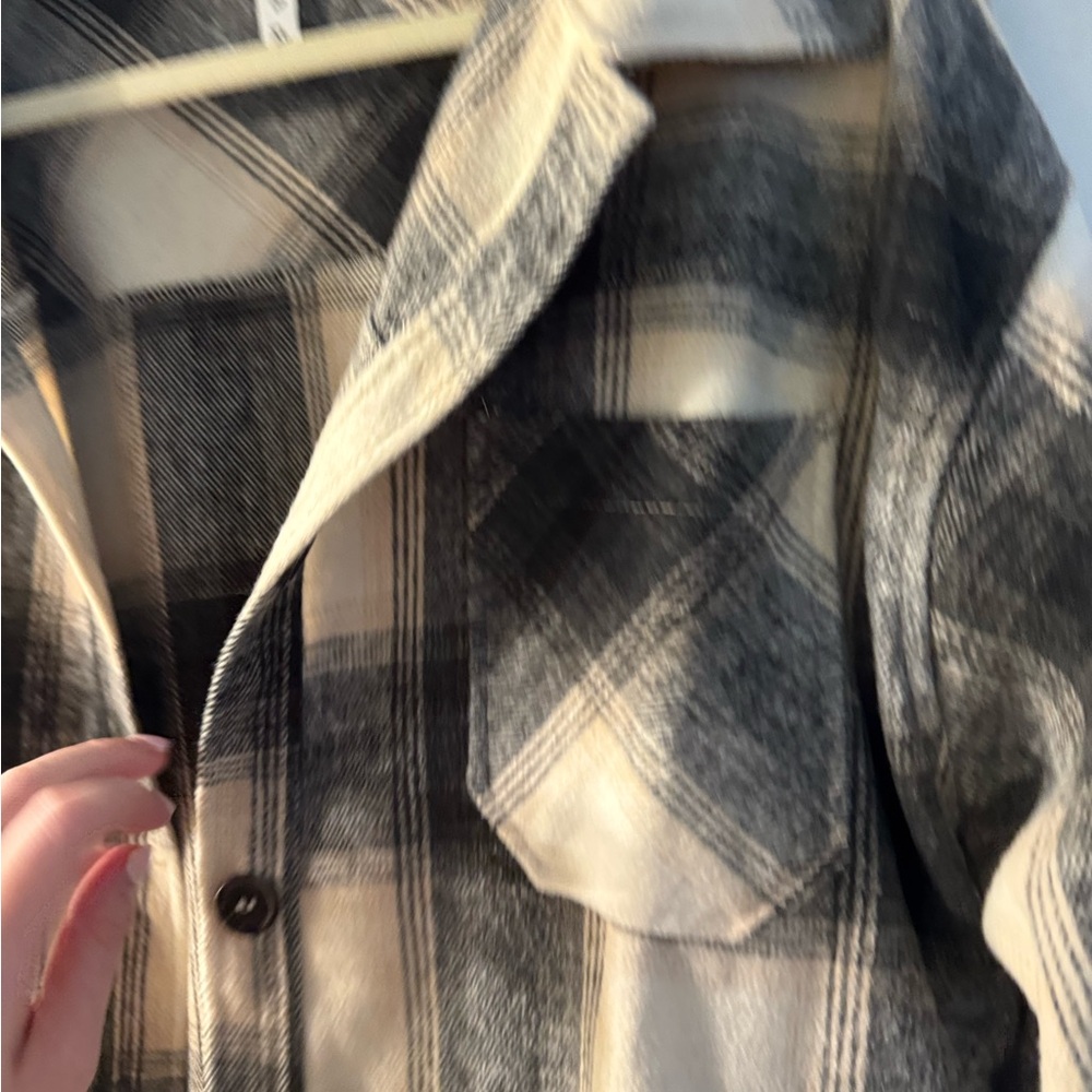 Zenana Outfitters Plaid Shacket in Black and Cream - Picture 4 of 4